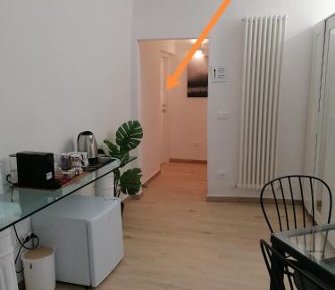 Volterra House | Camera Botanica