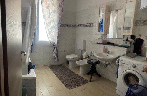 San Pietro in Casale House | Camera con terrazza in centro 3 min dalla stazione