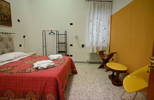 Brindisi Histotic Center House | Camera Familiare con Doccia - Villa San Giuseppe