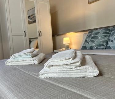 Cavalletto Apartment | Camera Office della Castellina