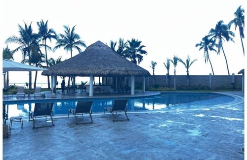 Zona Dorada Condo | Camino al Mar beachfront condo