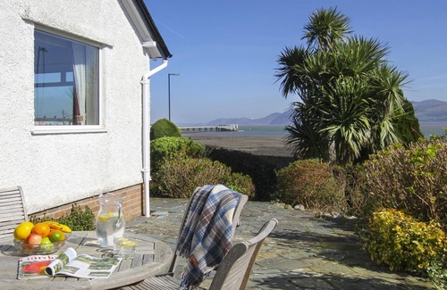 Beaumaris Cottage | CAMLAN, pet friendly, country holiday cottage in Beaumaris