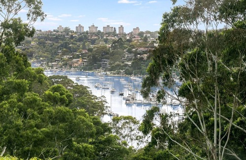 Cammeray Apartment | Cammeray- ROWL1 - Rowlison Parade - Modern 3BR Home with Courtyard Parking Next to Tunks Park in Cammeray