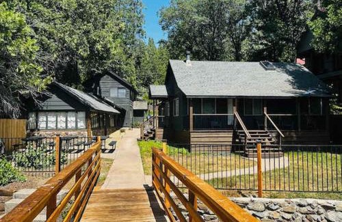 Bass Lake House | Camp Bass-Boat Dock-Lake Front-Sleeps 10