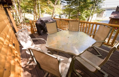 Old Forge House | Camp Bear Path - Cozy Cabin on Hollywood Hills Road with Lake Access