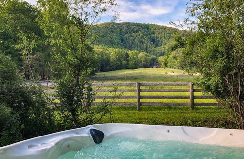 Cherokee Cabin | Camp Brannum is Your Smoky Mountain base camp less than 5 minutes from the National Park entrance