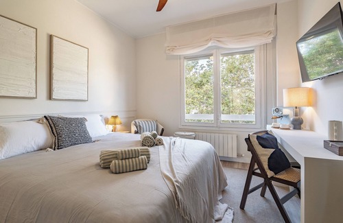 La Maternitat i Sant Ramon Apartment | Camp Nou Stadium