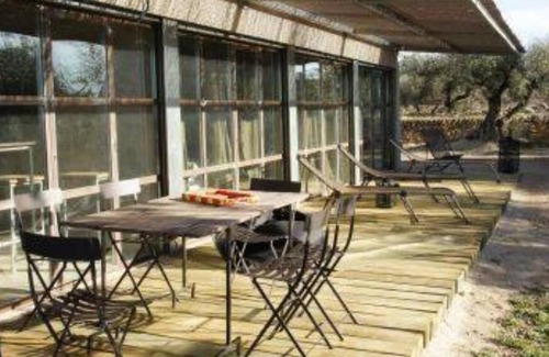 Tortosa House | Camp Redo: Contemporary Finca surrounded by olive trees