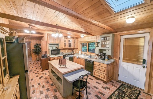 Presque Isle Cabin | Camp Windy Dock: Enjoy the Crisp Fall Air and Lakeside Charm