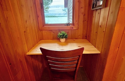 Presque Isle Cabin | Camp Windy Dock: Enjoy the Crisp Fall Air and Lakeside Charm