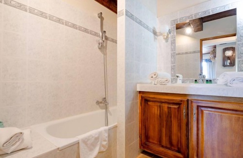 Bauduen Apartment | Campagne les Oliviers by Interhome