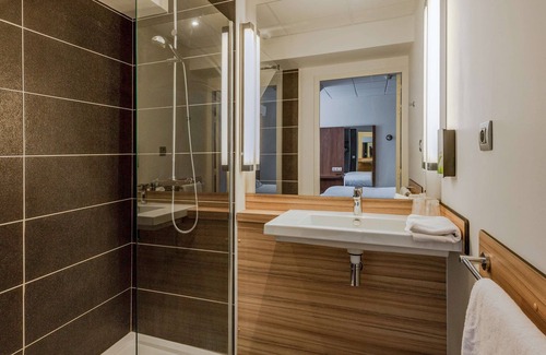 Chartres Hotel | Campanile Chartres Centre - Gare - Cathédrale