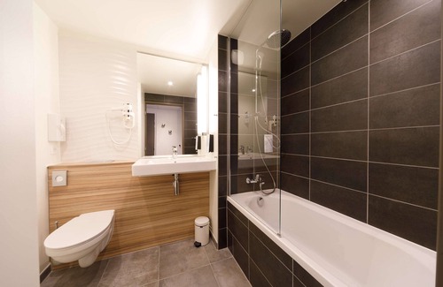 Fillinges Hotel | Campanile Findrol Savoie Leman