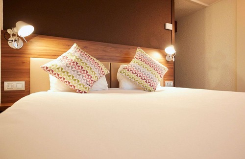 Bizanos Hotel | Campanile Pau