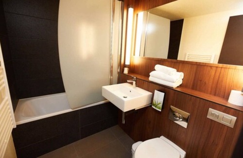 Bizanos Hotel | Campanile Pau