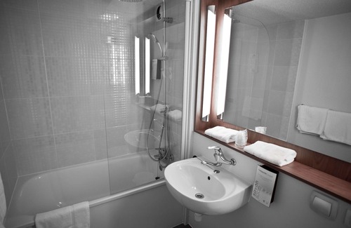 Petite-Foret Hotel | Campanile Valenciennes Ouest - Petite Foret