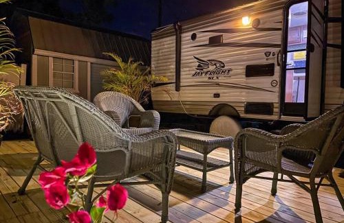 Englewood House | Camper close to beach with BBQ and Bicycles