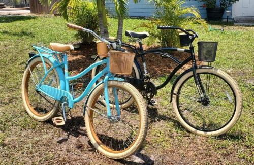 Englewood House | Camper close to beach with BBQ and Bicycles