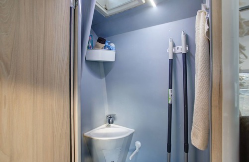 Marzagan House | Camper Van 'Encuentra Tu Camino' with Air Conditioning