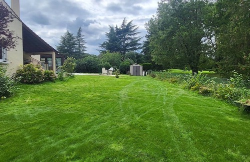 Saint-Fargeau-Ponthierry House | 🌟 Camping-car Luxueux en Bord de Seine - Un Séjour Unique 🌟