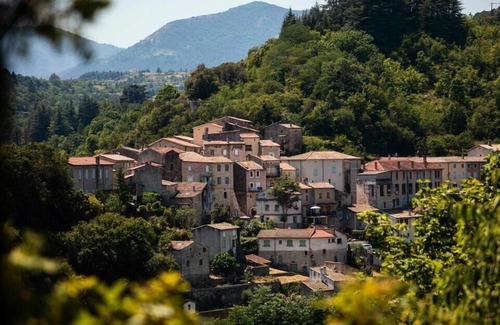 Saint-Vincent-de-Durfort House | Camping maeva Escapades Coeur d'Ardèche **** - Mobile Home 4 Rooms 6/8 People + TV