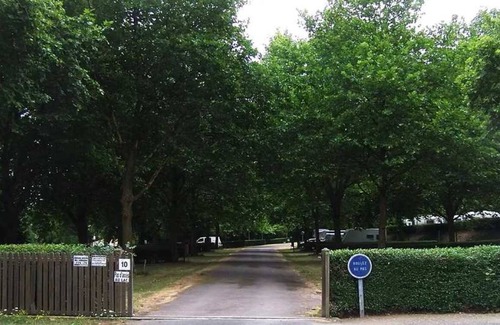 Pouzauges House | Camping 3 étoiles - ccbbhdf