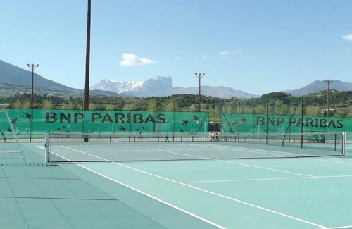 Tallard House | Camping 3 étoiles - ccbbahg