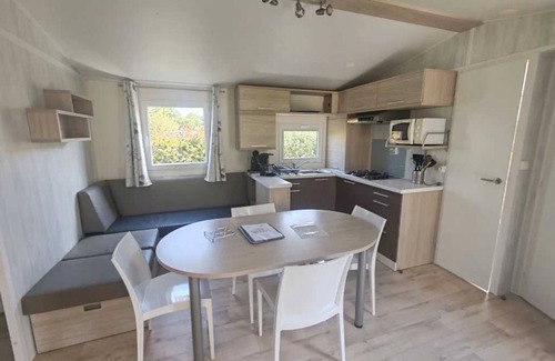 Pouldreuzic House | Camping 3 étoiles - Piscine - eeefii