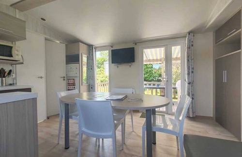 Pouldreuzic House | Camping 3 étoiles - Piscine - eeefii