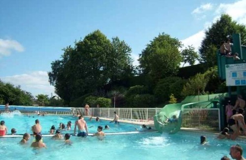 Merdrignac House | Camping 3 étoiles - Piscine - eehaef