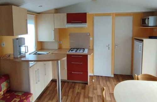 Locmaria-Berrien House | Camping 3 étoiles - Piscine - ccafbbi