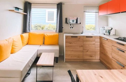 Surgeres House | Camping 3 étoiles - Piscine - ccbbbei