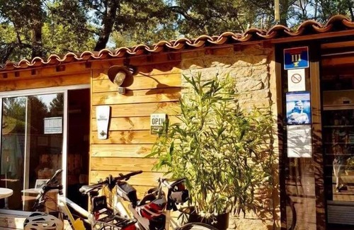 Peynier House | Camping 3 étoiles - Piscine - ccbbhgh