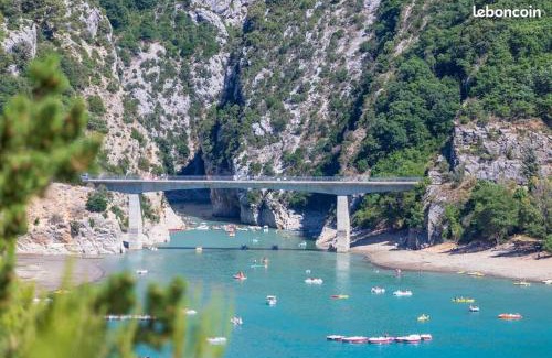 Sainte-Croix-du-Verdon Apartment | CAMPING 3* ! PROGHE DES GORGES DU VERDON ET LAC DE STE CROIX 04500 ! TOUT EQUIPE ! CHAMPS DE LAVANDES ! CALME ! NBRES ACTIVITES ! RANDONNEES ! NAUTISME !