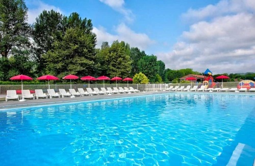 Souillac House | Camping 4 étoiles - Piscine - ccbbgef