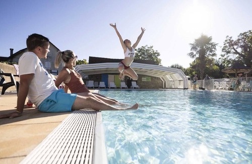 Thegra House | Camping 4 étoiles - Piscine - eeicac