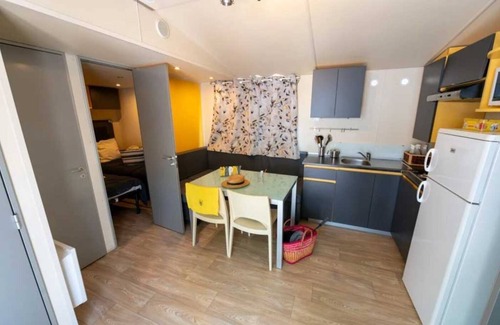 Die House | Camping 4 étoiles - Piscine - ccaifid