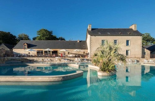 Quimper House | Camping 5 étoiles - Parc aquatique - ccaaagd