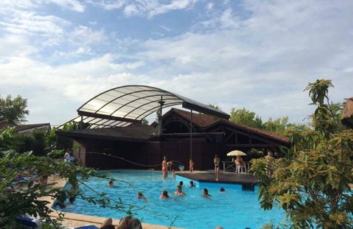 Mezos House | Camping 5 étoiles - Piscine - eechfb