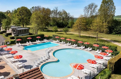 Crecy-la-Chapelle House | Camping Country Park Crécy La Chapelle * - Crecy la Chapelle: STAR 3 Bedrooms - 1 Bathroom - 1 TV - WITH AIR CONDITIONER 6 people