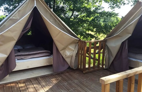 Cormoranche-sur-Saone House | Camping du Lac* - Perched Cabin 4 Rooms 6 People