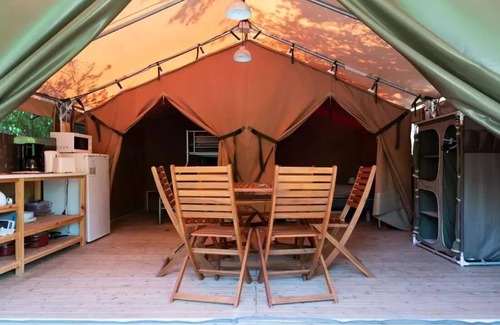 Manosque House | Camping Flower Provence Vallée* - Freeflower 3-room tent for 5 people Without sanitary facilities