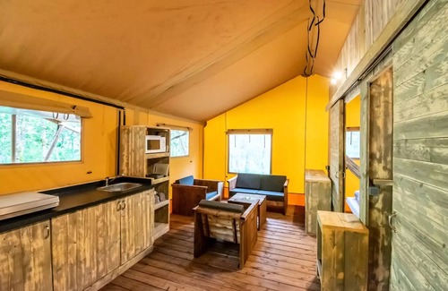 Cenac-et-Saint-Julien House | Camping Romanée Le Lou Castel* - COMFORT Lodge - 2 bedrooms for 5 people