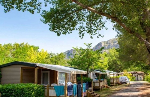 Moustiers-Sainte-Marie House | Camping 3 étoiles - ccbaeig