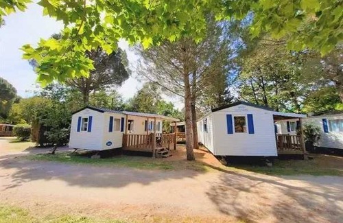 Saint-Jean-Pla-de-Corts House | Camping 3 étoiles - Piscine - eeebbg