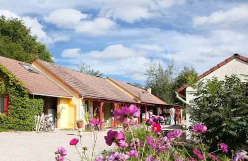 Saint-Leger-de-Fougeret House | Camping LA FOUGERAIE * - Robinson Tent Alone in the World 2 people