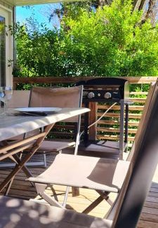 Ruoms Other | Camping La Grand'Terre 4 étoiles - Linge de maison inclus - Clim - TV - Plancha - Lave-vaisselle - 4 personnes 2 chambres
