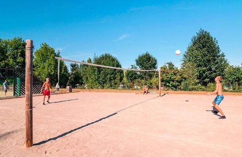 Canet-de-Salars House | Camping Le Caussanel* - Classic Space 4 rooms for 6 people Air-conditioned