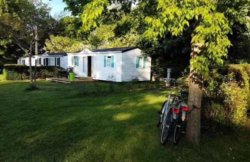 Revel House | Camping le Moulin du Roy * - IRM mobile home - 2 bedrooms - 25m² - 4 to 5 people - 4 people. included in the price