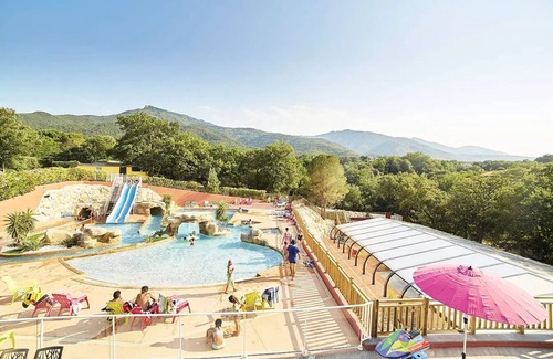 Laroque-des-Alberes House | Camping Les Albères * - Mobile Home Duo Premium 3 Rooms 4 People Jacuzzi + Air Conditioning + TV